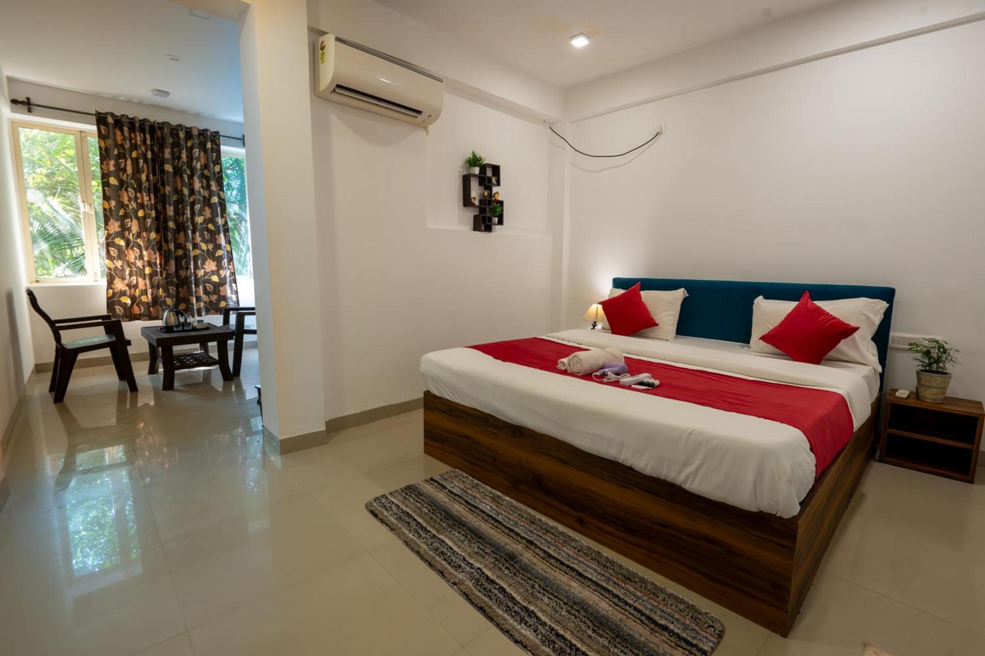 Morjim Sea Waves-Beach Front Hotel Exterior foto
